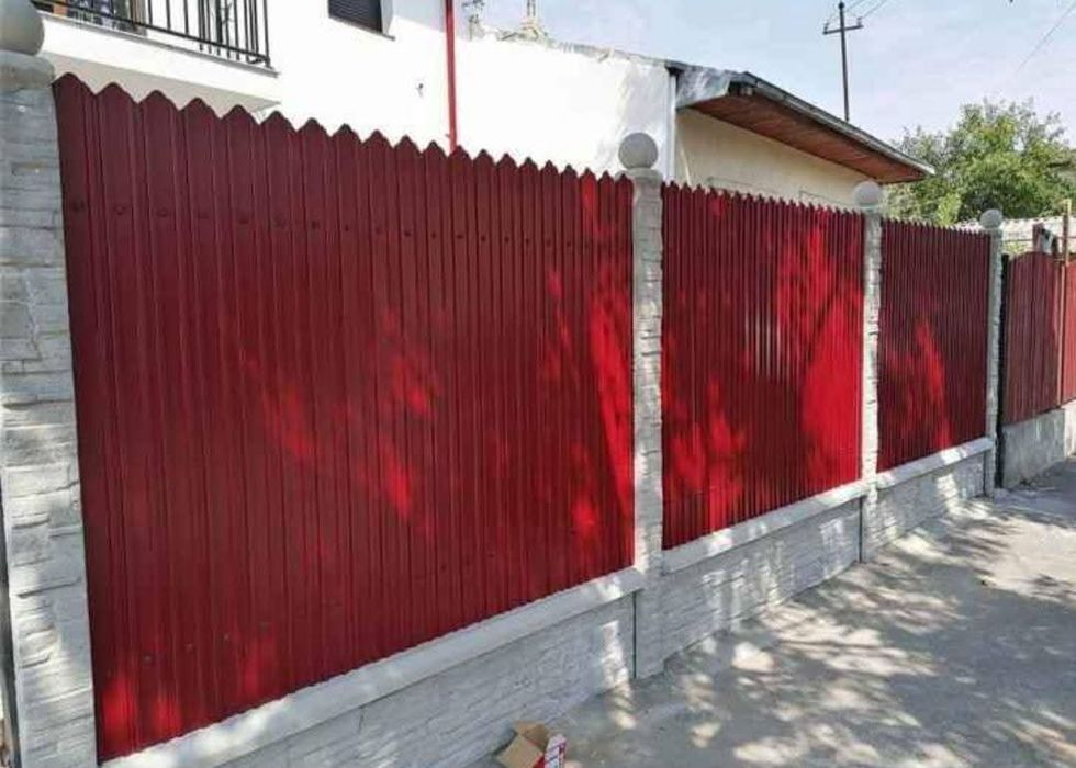 Vand garduri și porți exact la comanda clientului