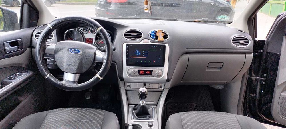 Ford focus mk2 titanium