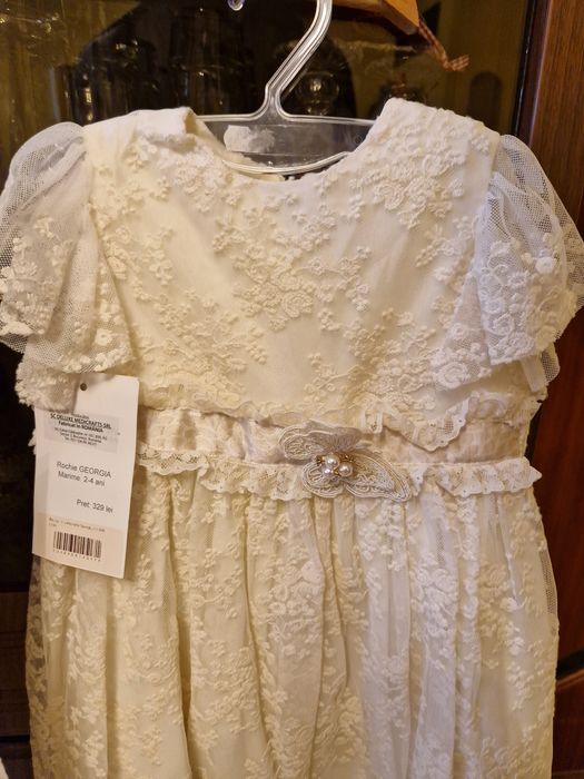 Rochite fetite gemene 2 ani si 4 ani, deluka