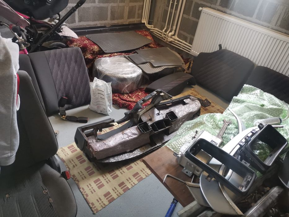 Piese BMW E 30(ursulet)