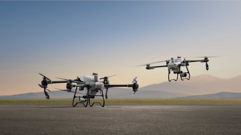 Дрон- опрыскиватель DJI Agras T50