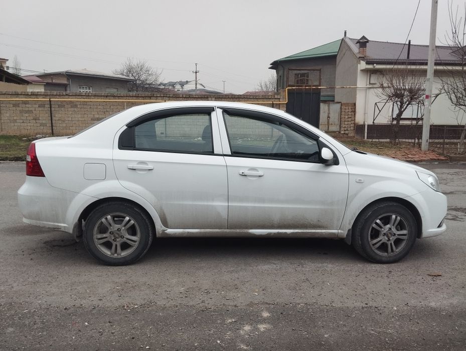 Нексия3 сотилади