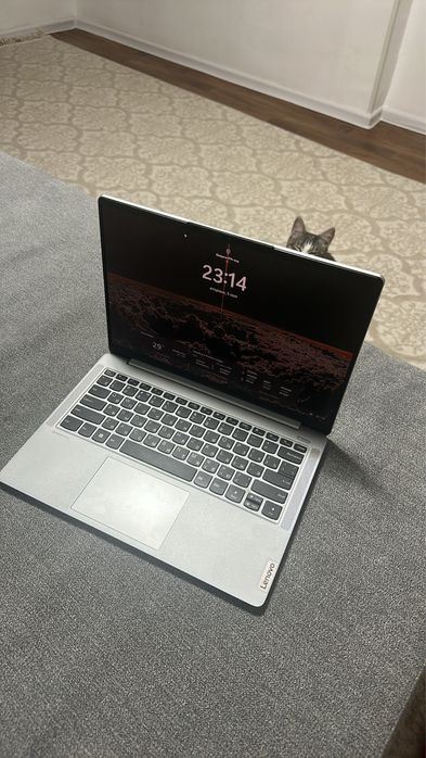 Продается ноутбук LENOVO