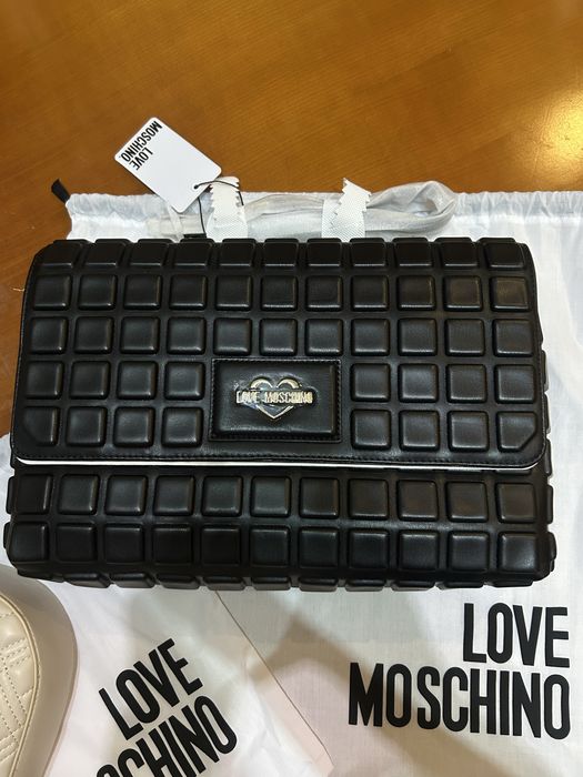 Луксозни Чанти Love Moschino