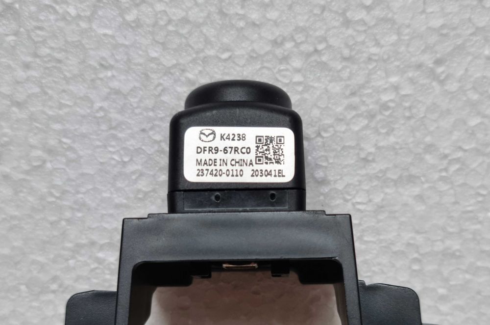 Mazda CX30 предна камера OEM DFR9-67RC0 / Мазда ЦХ30