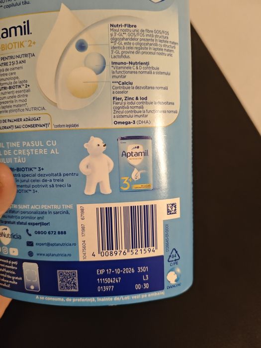 Vand o cutie Aptamil si doua cutii Milupa