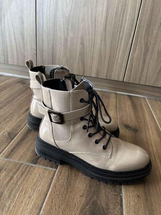 Зимни дамски боти, размер 41