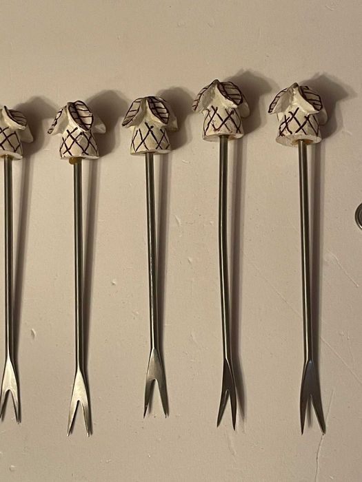 SET 8 FURCULITE Mici - Pt. servit Aperitiv - Ceramica pictata manual !