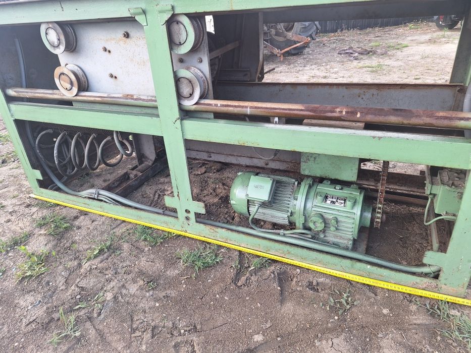 Fierastrau circular masina taiat retezat lemn cherestea