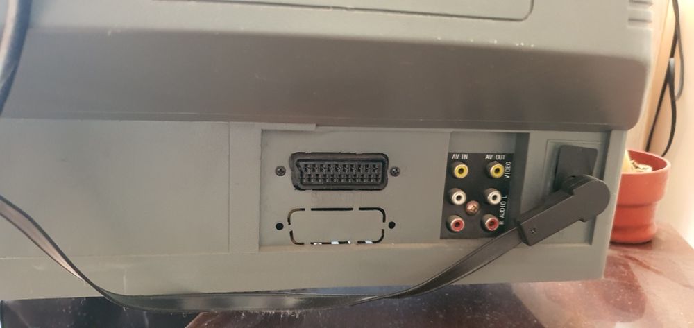 Телевизори Philips, KTN и Sharp