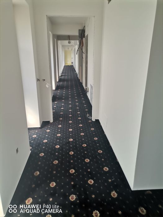 Montaj pardoseli calde  linoleum tarkkt, mochetă