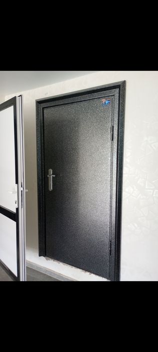 Металлические двери.