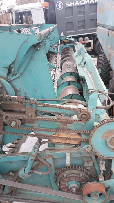 Продам Комбайн Есиль -740