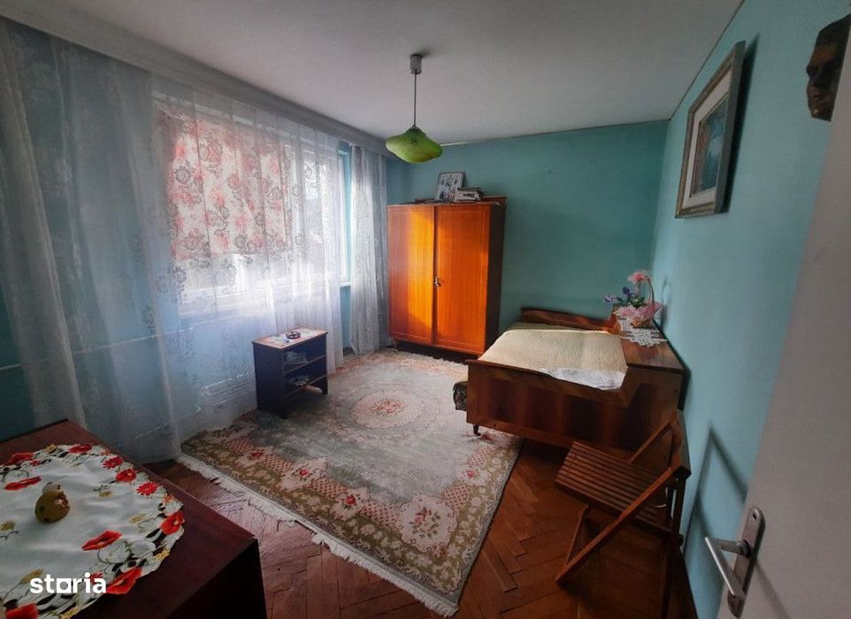 Apartament  4 camere Central , 77 metri, etaj 2 Cod:157115