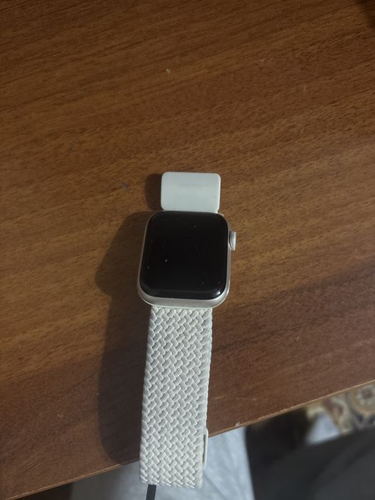 продам apple watch se 40mm