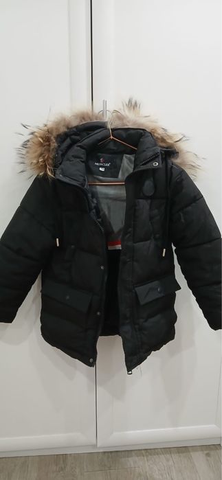 Продам детские куртки