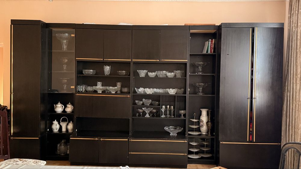 Продается гарнитур