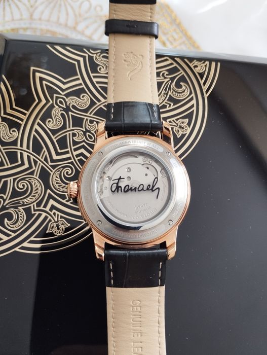 Наручные мужские часы