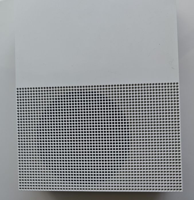 Xbox one S 1TB   и два джойстика
