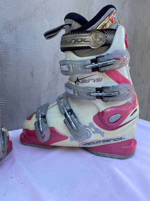 Clapari ski schi Rossignol Xena S Marime EUR:36.5 Mondo:23.5 278mm