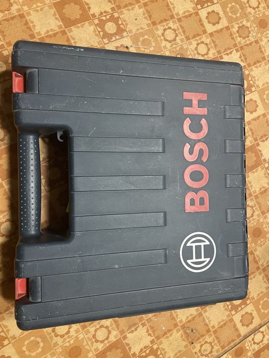 BOSCH GSB18VE2Li - ударен винтоверт + 3х1,5Ah батерии AL1820CV зарядно