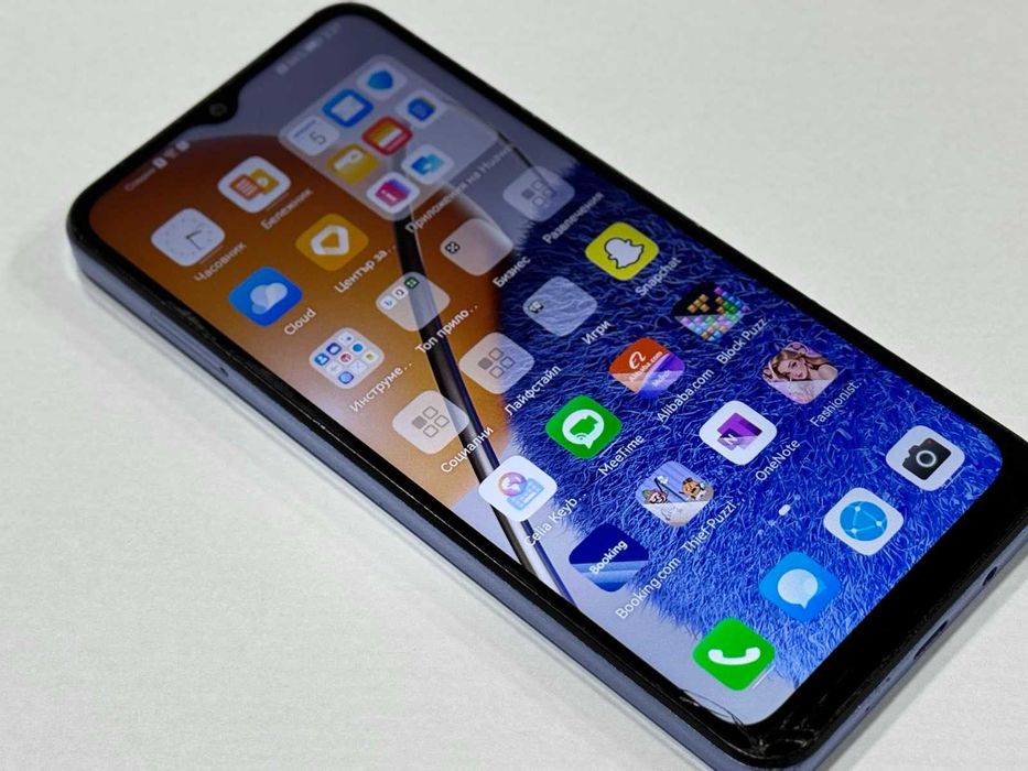 Huawei nova Y61 64GB 4GB RAM Dual / пукнат дисплей