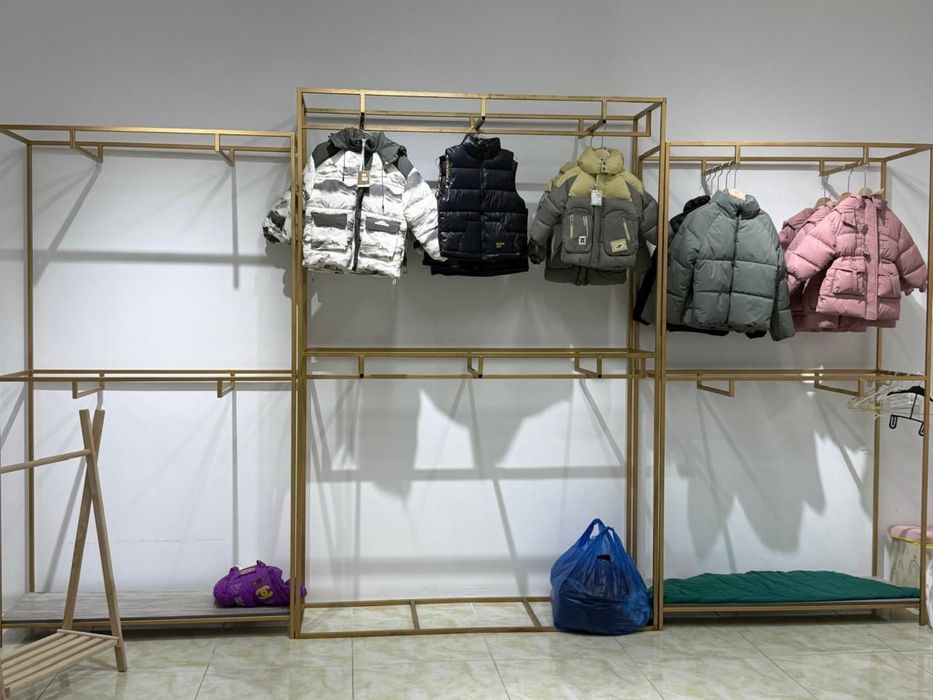 Стеллаждар, диван, парта, полка