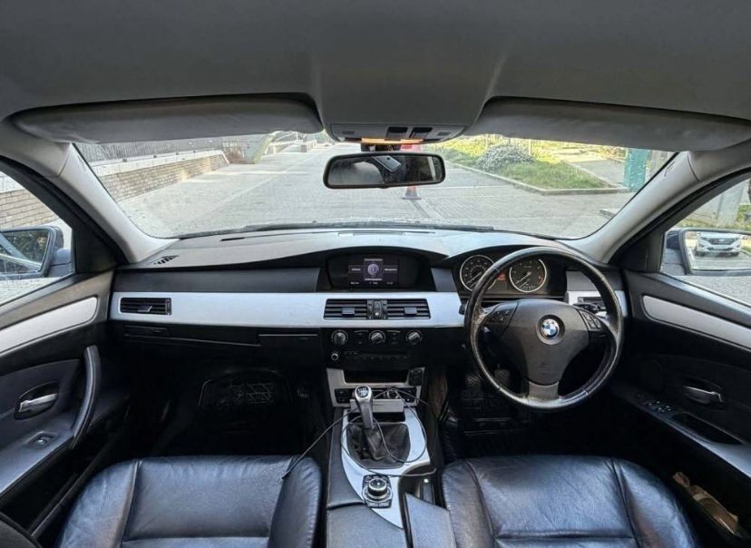 2009 BMW EDITION 520 D volan dreapta , uk