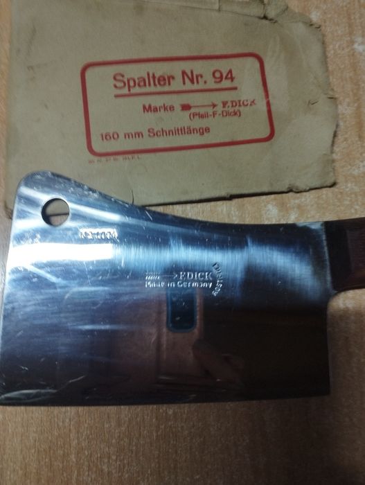 Сатър и масата F Dick и Solingen