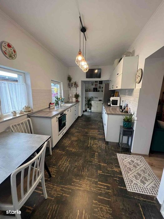 Casa singur in curte zona horea