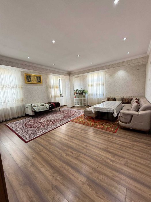 Продается квартира 202 м² 4-5 комнат в Янгиюле с евроремонтом