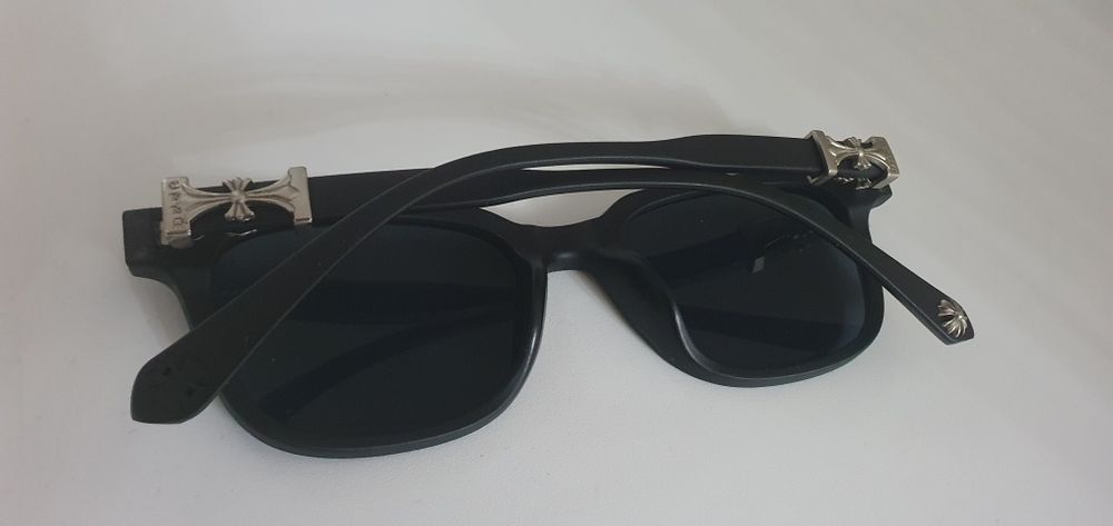 Солнцезащитные очки chrome hearts