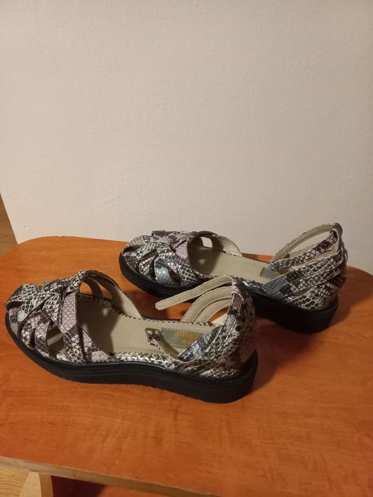 Sandale piele fără toc