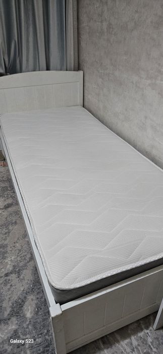 Продам матрас в отличном состоянии