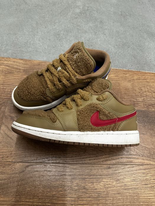 Женская обувь кроссовки