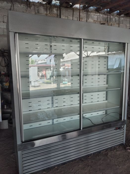 Витрини шкаф холодильник