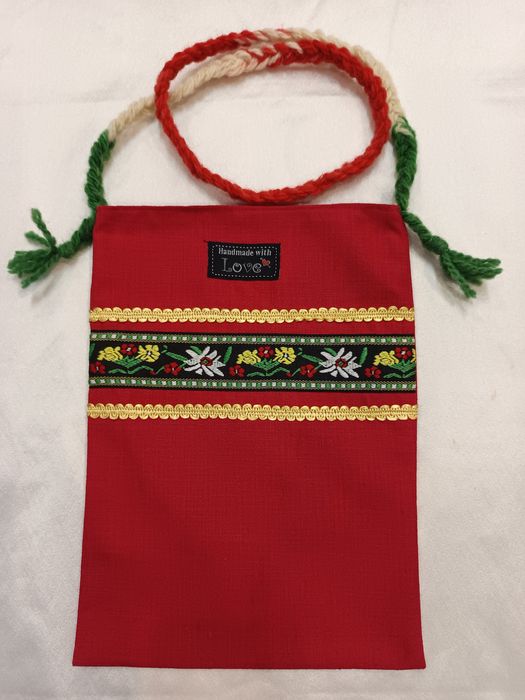 Чанти за народни носии