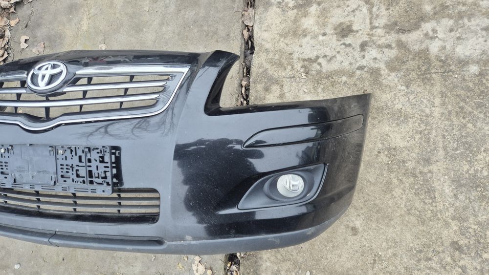 Оригинални Предни Брони за Тойота Авенсис Т25 Фейс 2006- 2009г