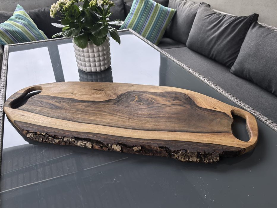 Tocătoare  și platouri din lemn de nuc și stejar