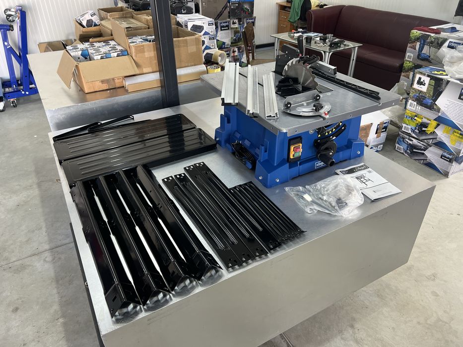 Стационарен  циркуляр с лазер Scheppach HS110 и HS250L SE 2000W 4800об