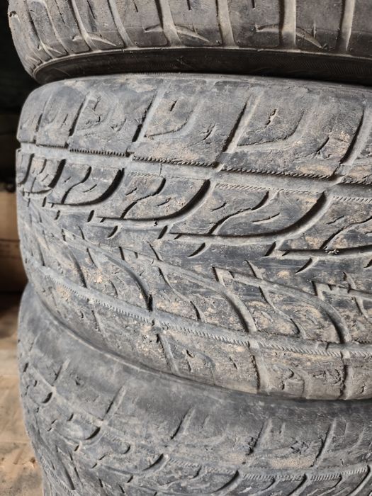 Комплект покрышек  на 20