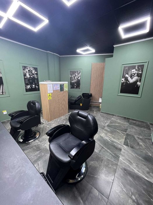 Vand 2 Scaune Barbershop/scafa