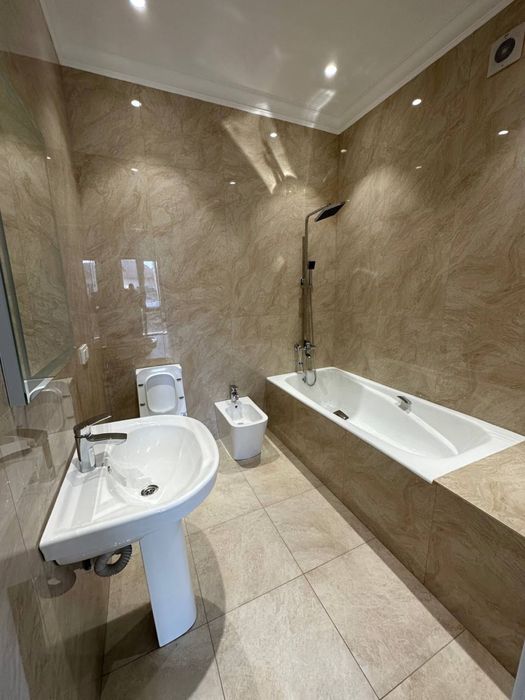 Сдается Дом В Центре ! 2,700$
