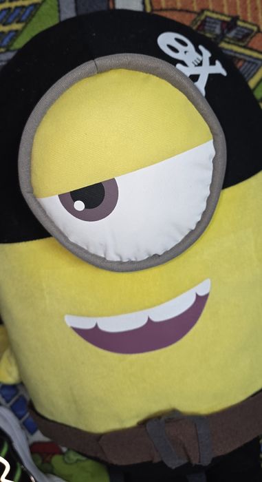 Plus gigant 80 cm, Stuart imbracat in pirat, Despicable Me