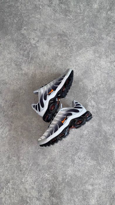 Nike Air max plus TN Wolf Grey Picante Red