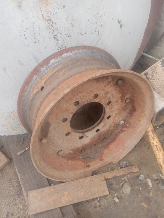 Ось со ступицами на прицеп птс-4