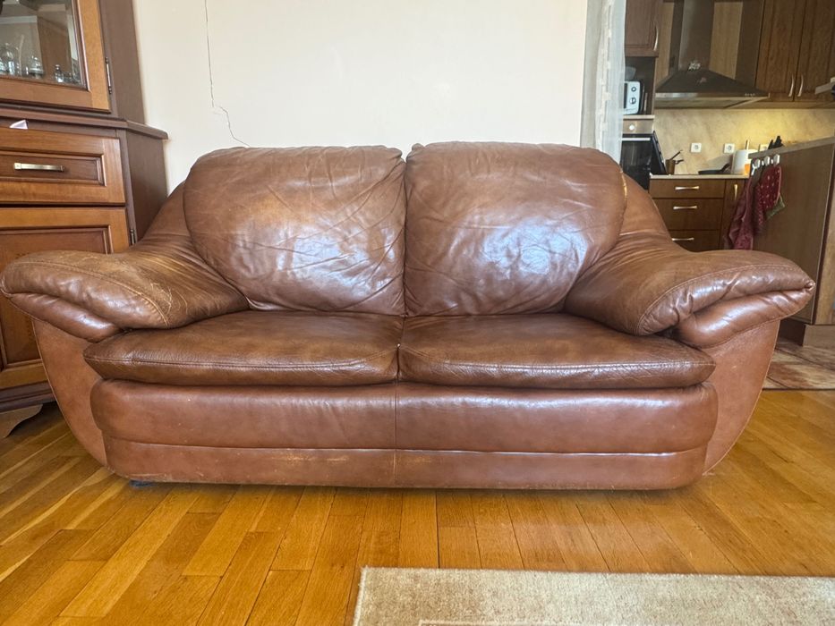 Комплект от два дивана в отлично състояние, леко употребявани