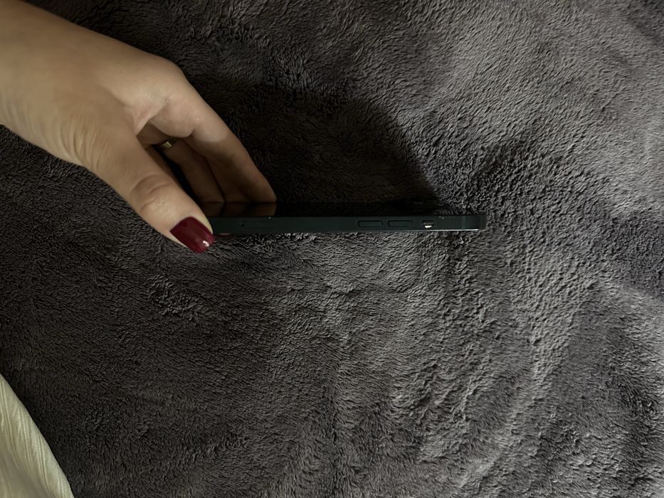 iPhone 13 с коробкой