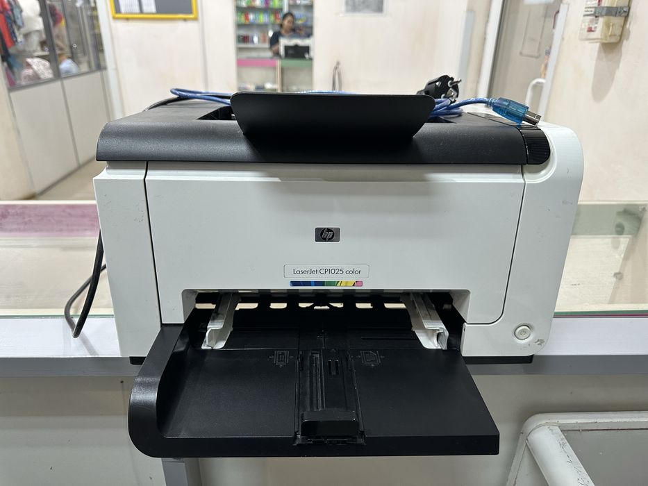 Продам принтер цветной hp