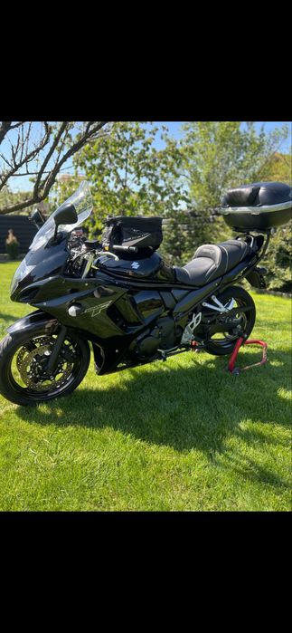 Top case givi cu suport pt suzuki gsxf 650